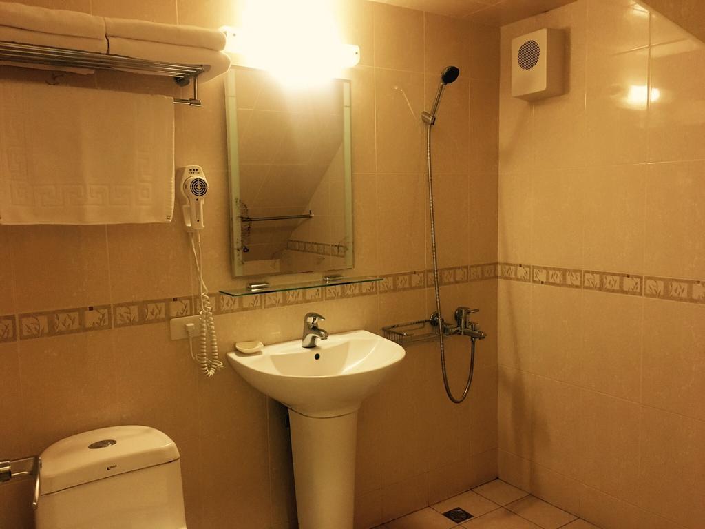 歐之美 Ocean Journey Bnb Kota Hualien Bagian luar foto